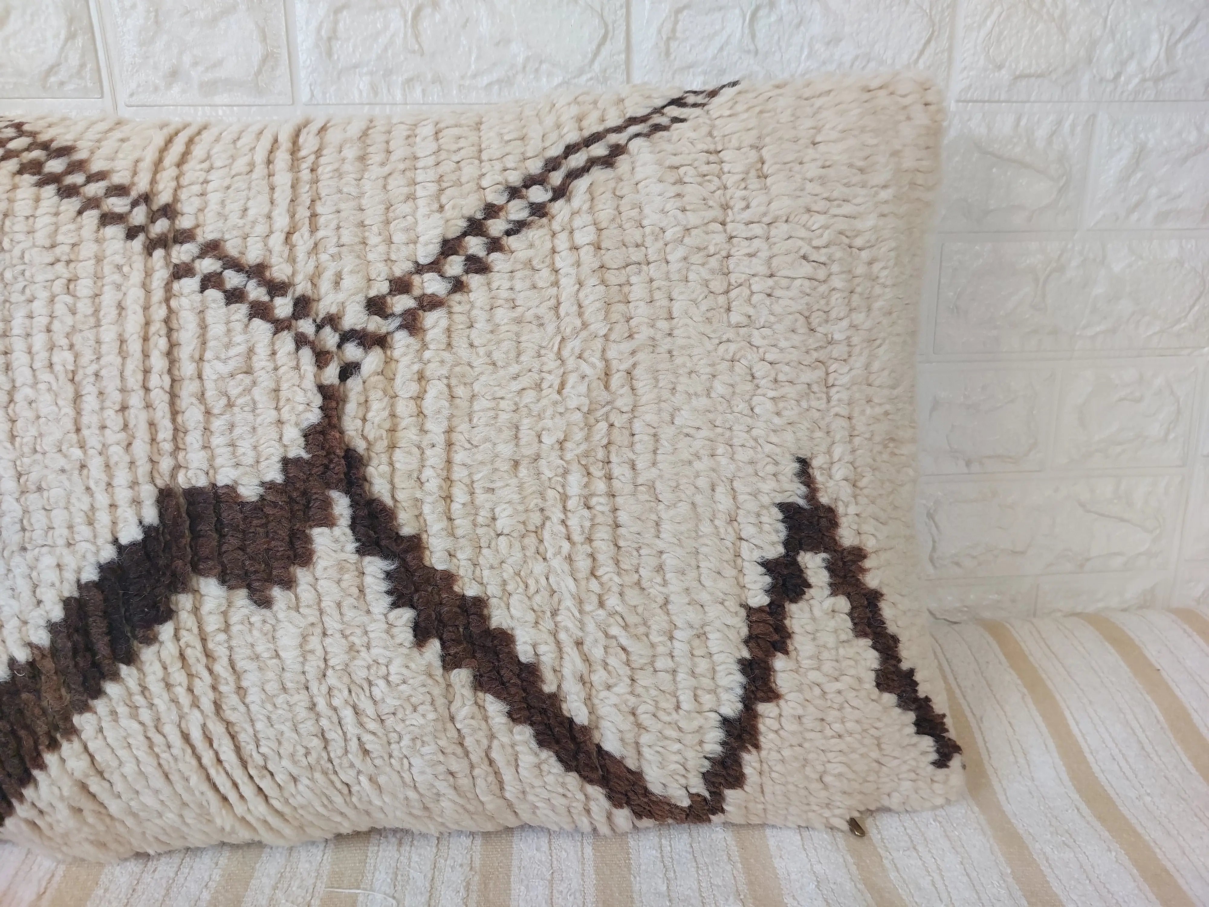 Set of 2 Vintage Azilal Moroccan Rug Pillows | 40x60 cm Ivory & Brown Undyed Wool Cushion Covers | Authentic Boho Lumbar Pillow Covers MoroccanBazzArts