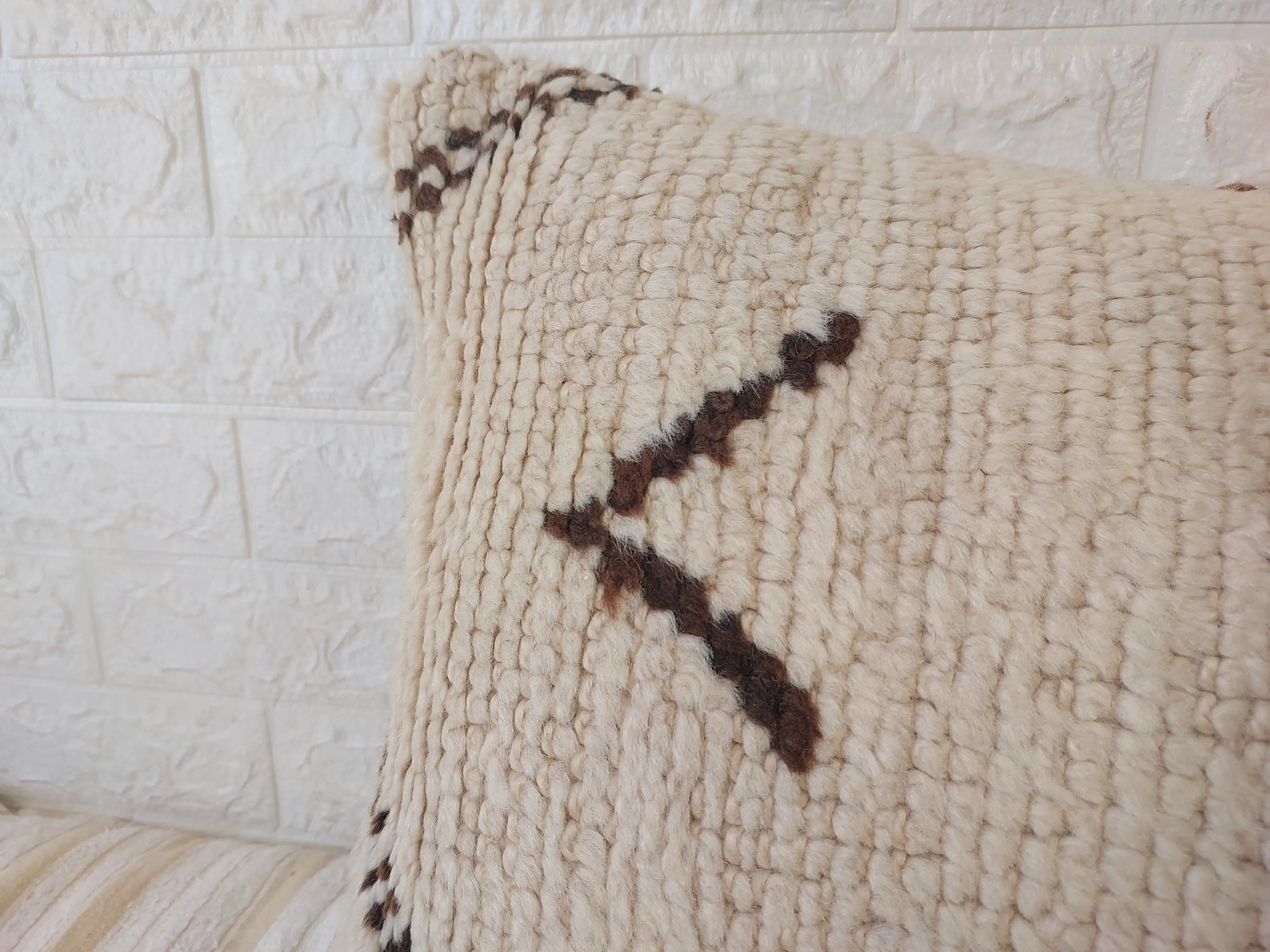 Set of 2 Vintage Azilal Moroccan Rug Pillows | 40x60 cm Ivory & Brown Undyed Wool Cushion Covers | Authentic Boho Lumbar Pillow Covers MoroccanBazzArts