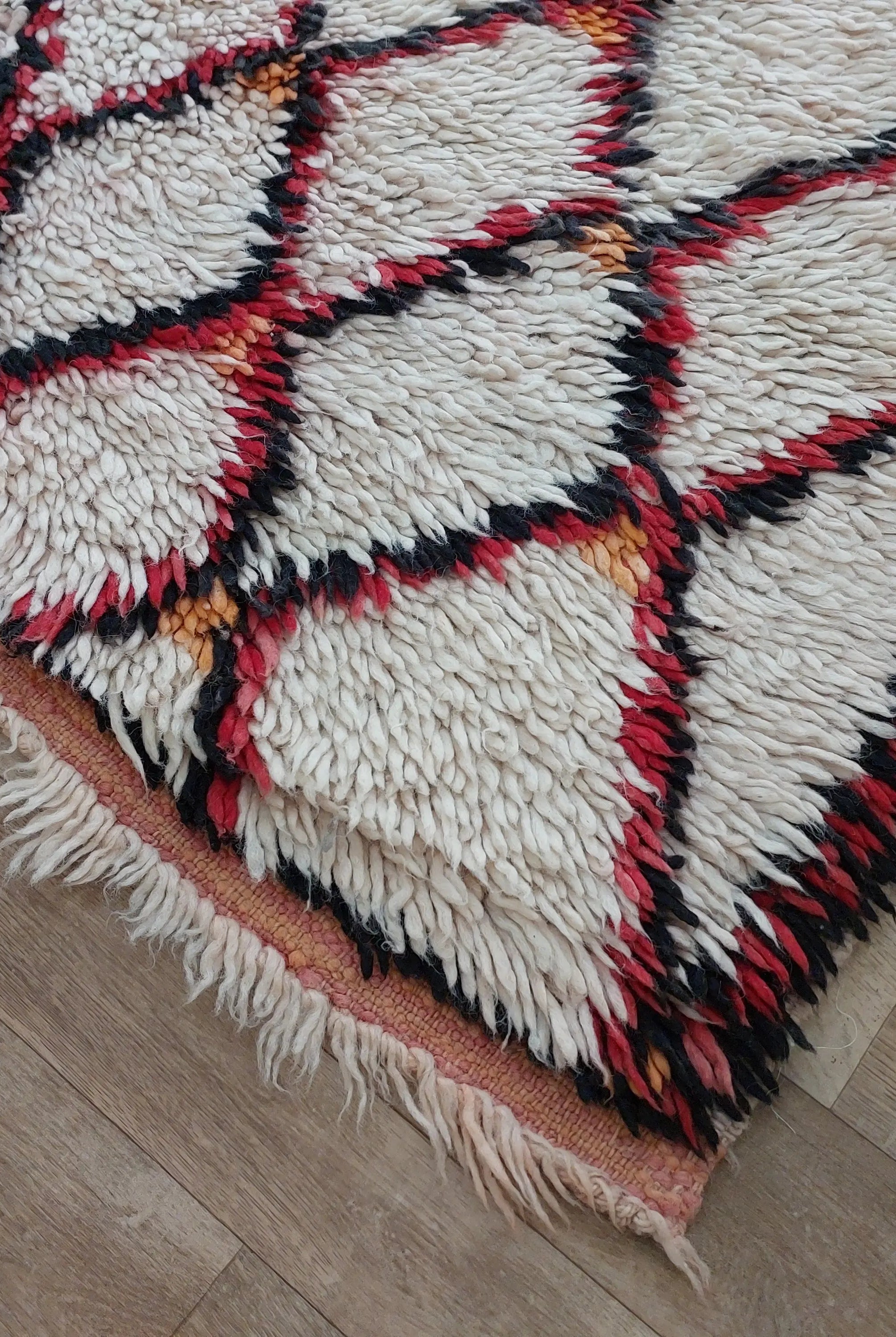 VINTAGE MOROCCAN RUG 6.2 x 8.2 feet MoroccanBazzArts