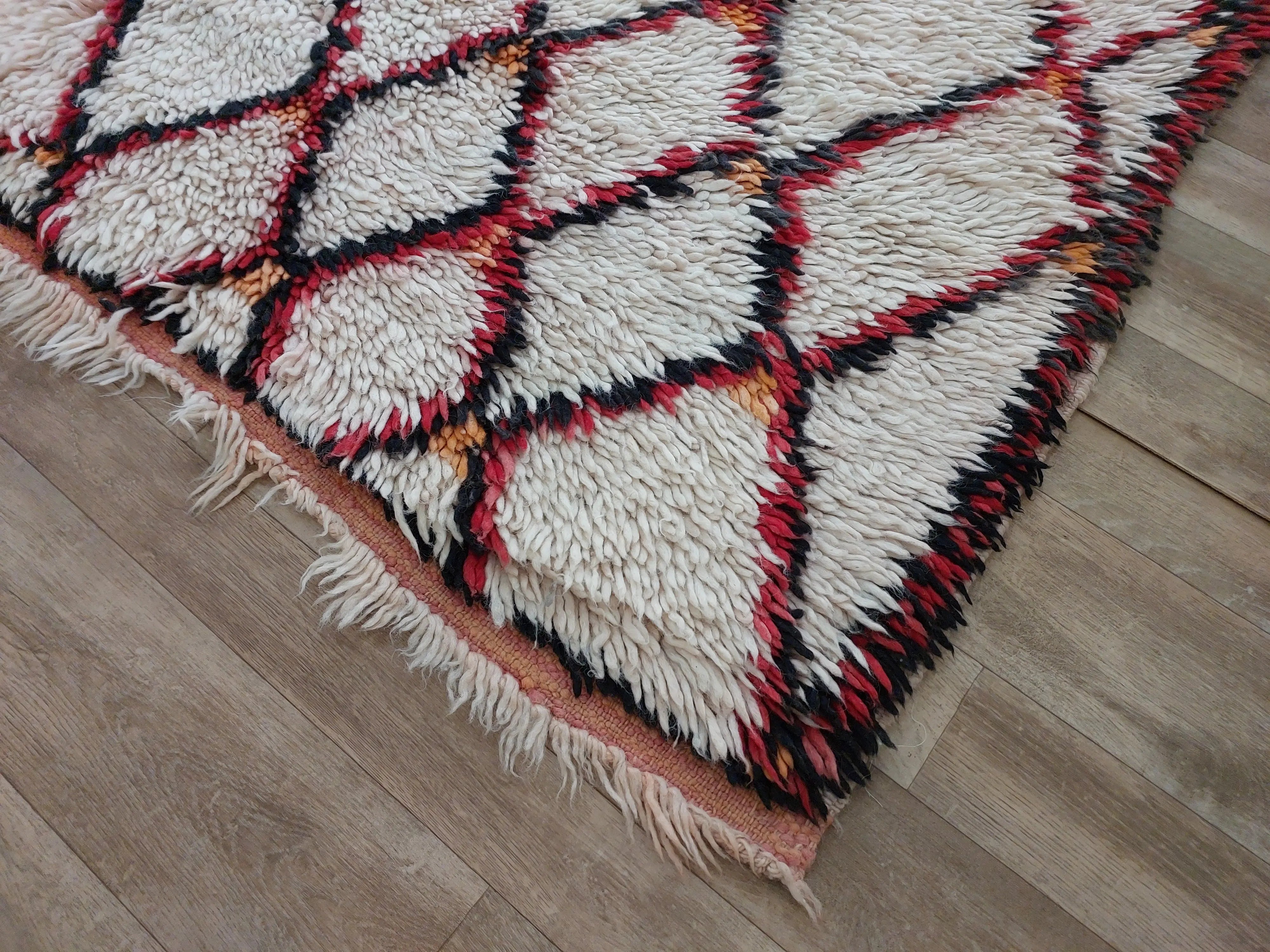 VINTAGE MOROCCAN RUG 6.2 x 8.2 feet MoroccanBazzArts
