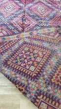 Load image into Gallery viewer, VINTAGE MOROCCAN RUG - BENI MTIR