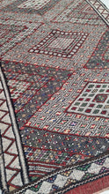 Load image into Gallery viewer, Tarahalt" 4'1"x12'5" Beni mguild, runner rug , Moroccan rug, Berber Rug, kilim rug, cute rug, 70s rug