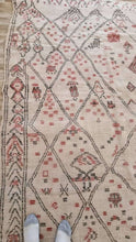 Load image into Gallery viewer, Ait Seghrouchen Rug