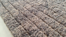 Load image into Gallery viewer, Luxurious Gray Rug