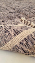 Load image into Gallery viewer, Luxurious Gray Rug