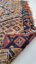 Load image into Gallery viewer, VINTAGE MOROCCAN RUG - MTIR