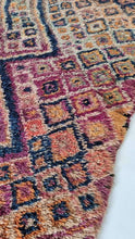 Load image into Gallery viewer, VINTAGE MOROCCAN RUG - MTIR