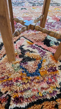 Load image into Gallery viewer, Unique Moroccan Rug