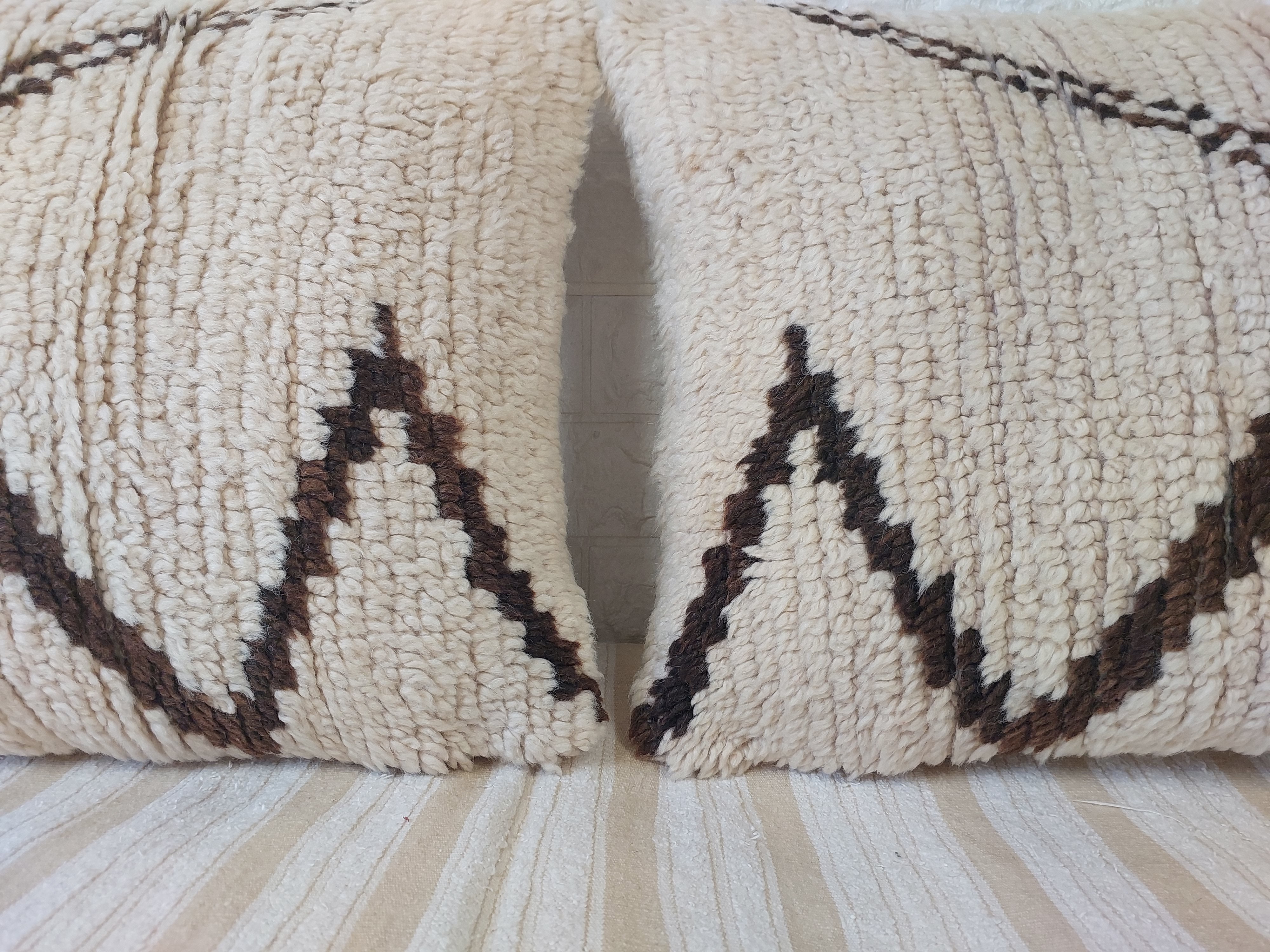 Set of 2 Vintage Azilal Moroccan Rug Pillows | 40x60 cm Ivory & Brown Undyed Wool Cushion Covers | Authentic Boho Lumbar Pillow Covers MoroccanBazzArts
