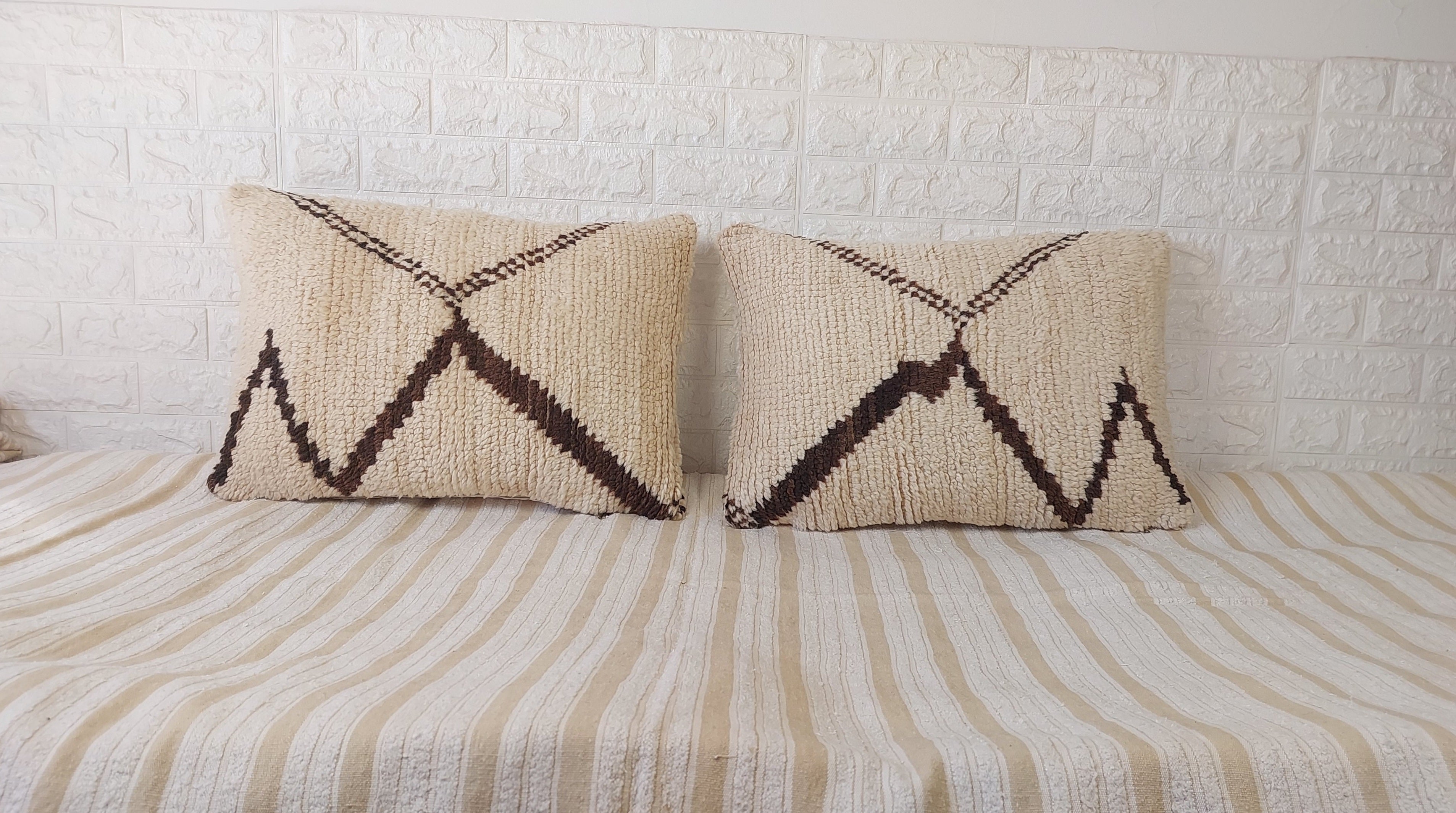 Set of 2 Vintage Azilal Moroccan Rug Pillows | 40x60 cm Ivory & Brown Undyed Wool Cushion Covers | Authentic Boho Lumbar Pillow Covers MoroccanBazzArts