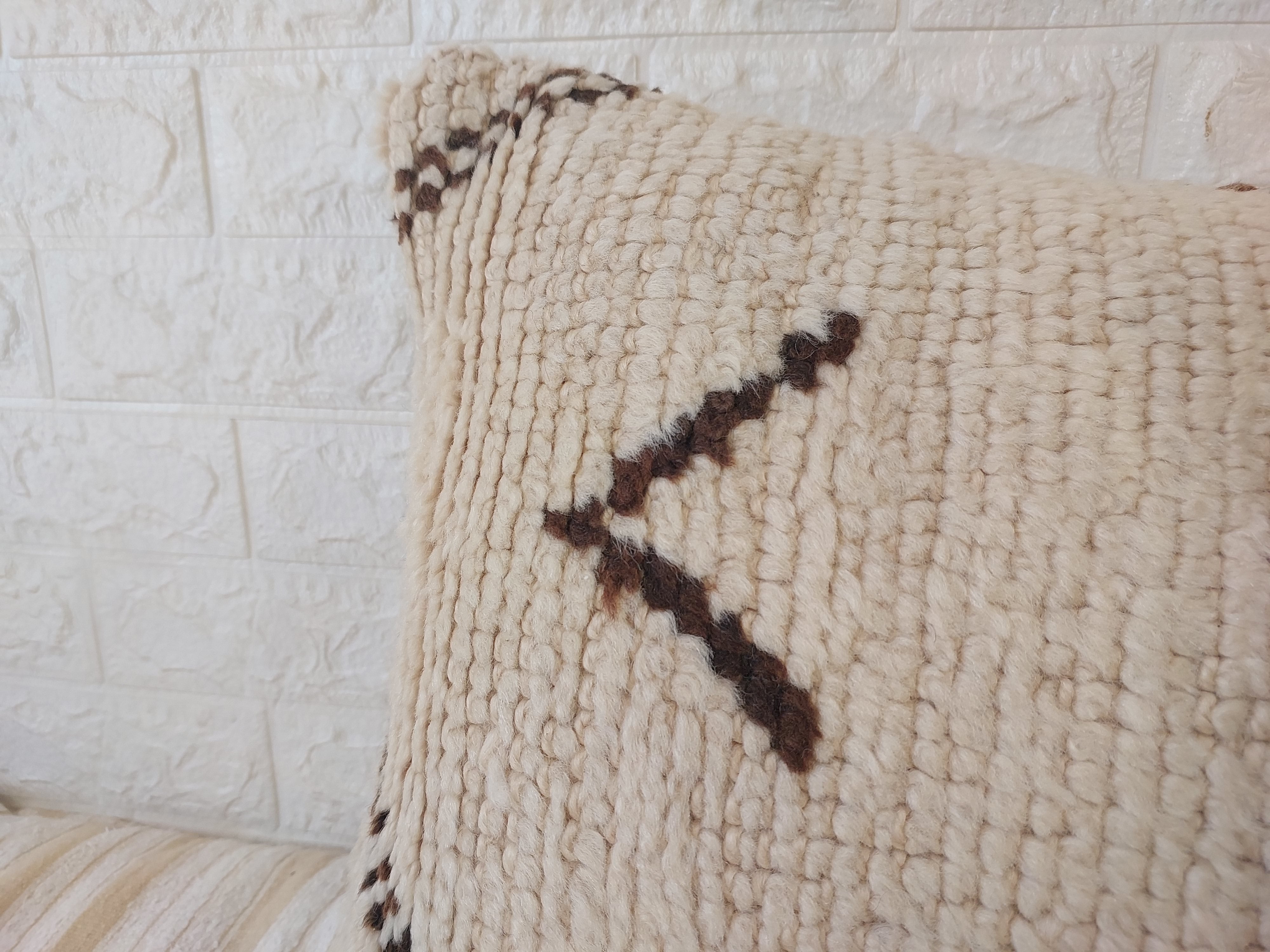 Set of 2 Vintage Azilal Moroccan Rug Pillows | 40x60 cm Ivory & Brown Undyed Wool Cushion Covers | Authentic Boho Lumbar Pillow Covers MoroccanBazzArts