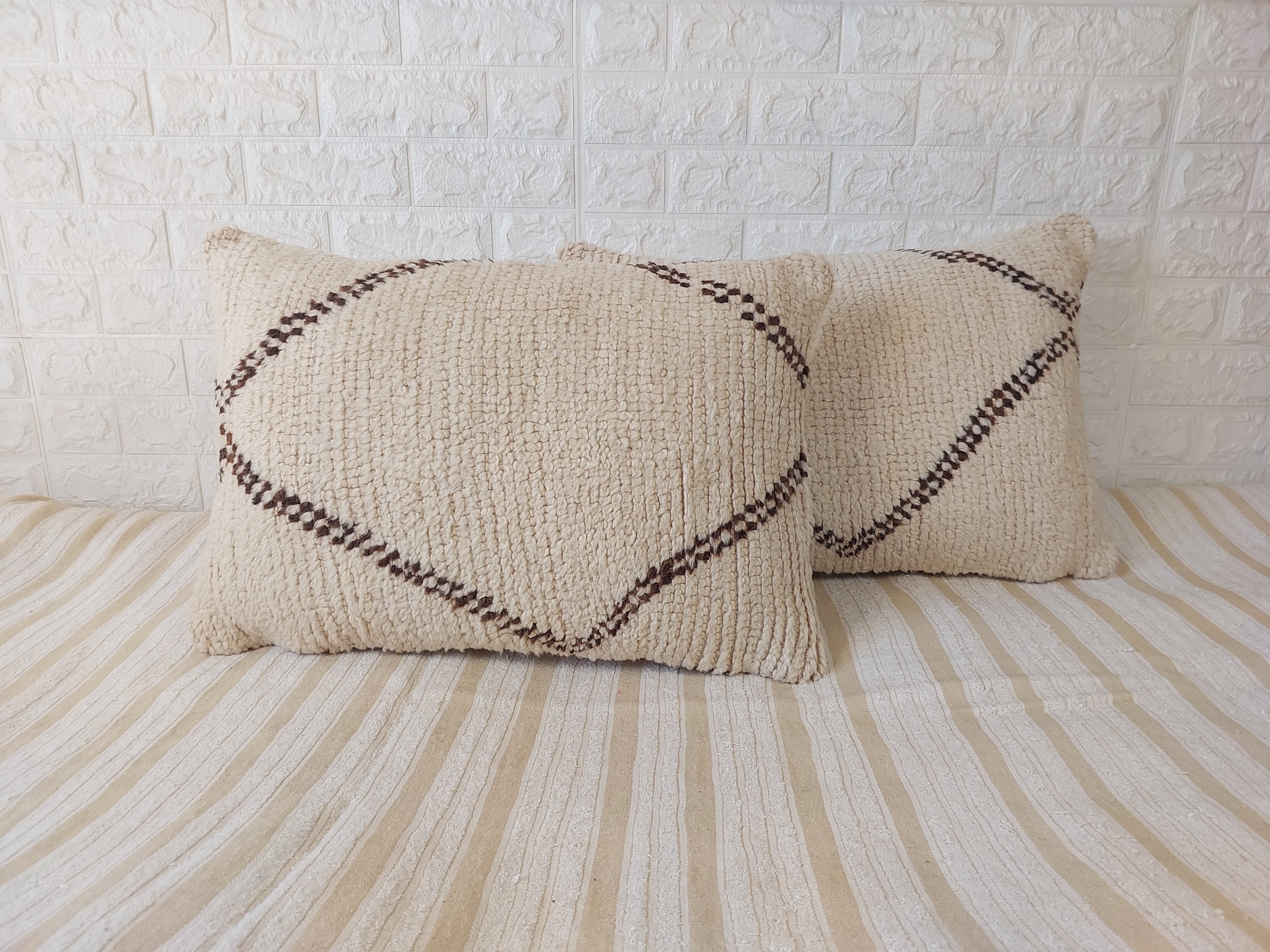 Set of 2 Vintage Azilal Moroccan Rug Pillows | 40x60 cm Ivory & Brown Undyed Wool Cushion Covers | Authentic Boho Lumbar Pillow Covers MoroccanBazzArts