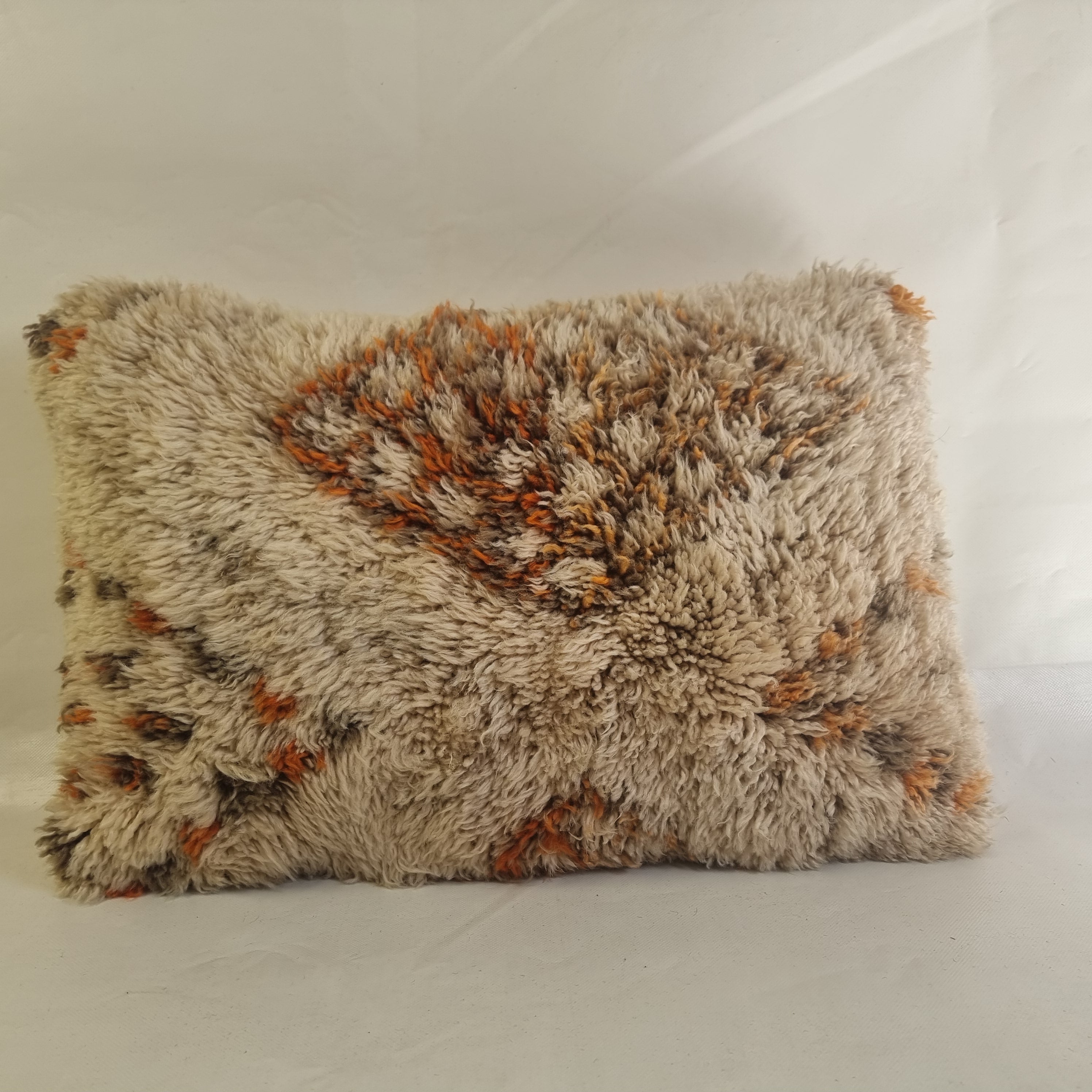Vintage Beni Ourain Wool Pillow Cover | 16" x 25" MoroccanBazzArts
